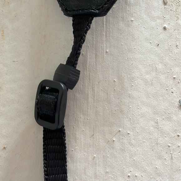Tilde guitar/camera strap - Picture 4 of 5